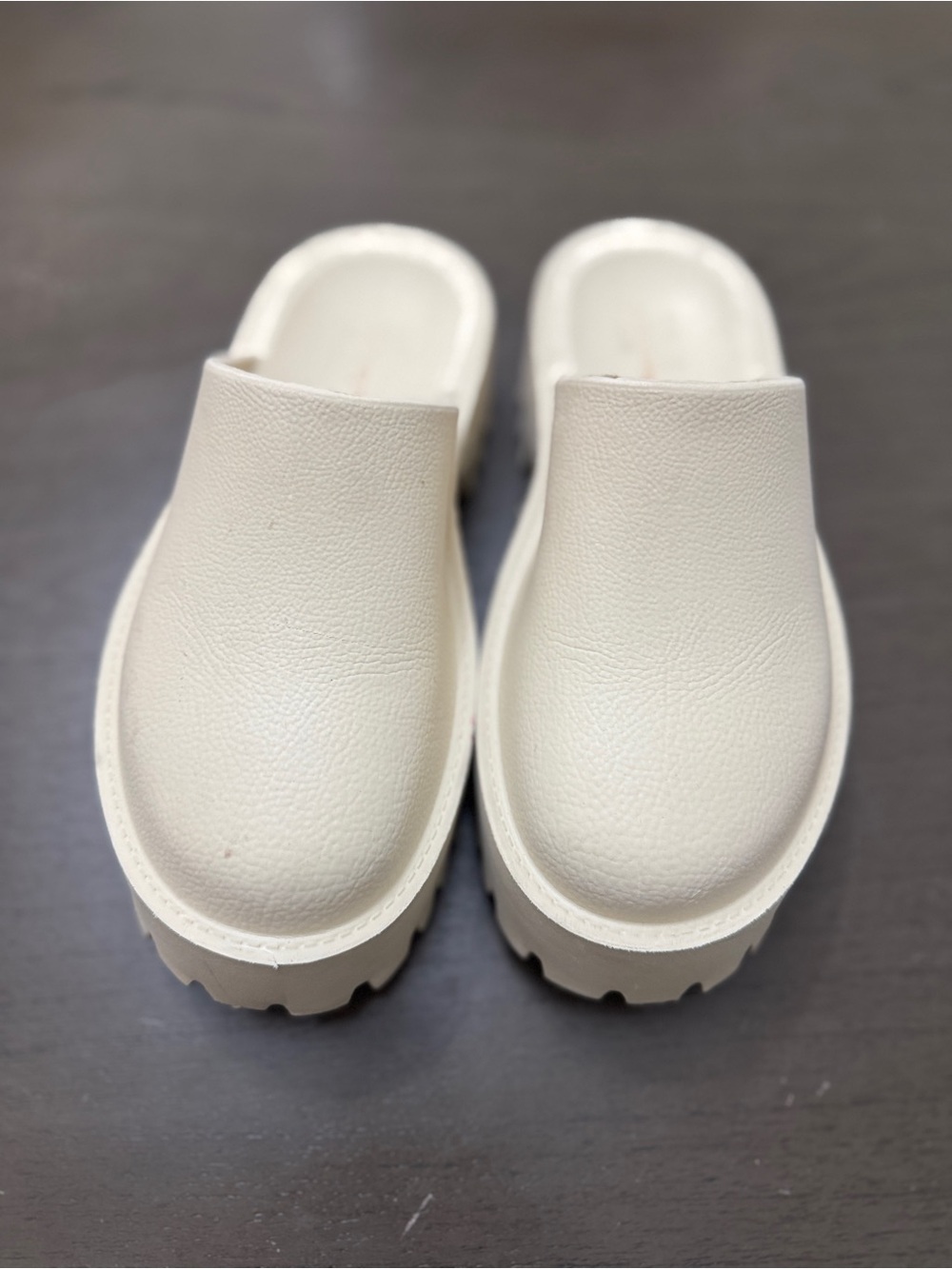 Jeffrey Campbell Cream Platform Clogs size 40L9